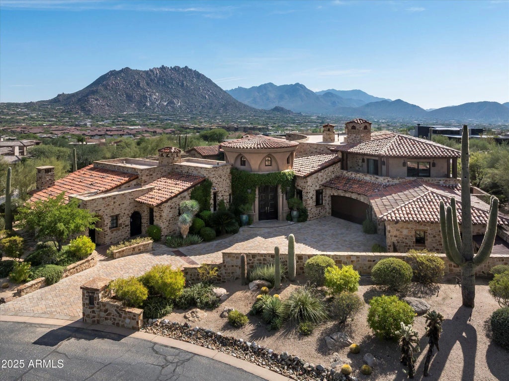 10199 E Cavedale Drive, Scottsdale