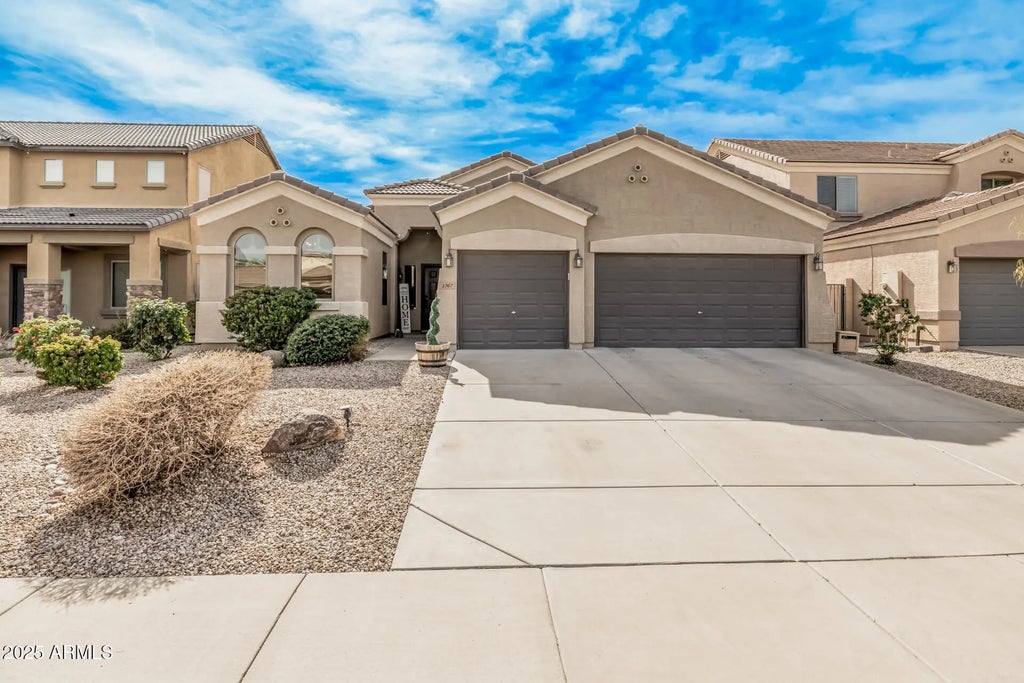 1767 W Agrarian Hills Drive, San Tan Valley
