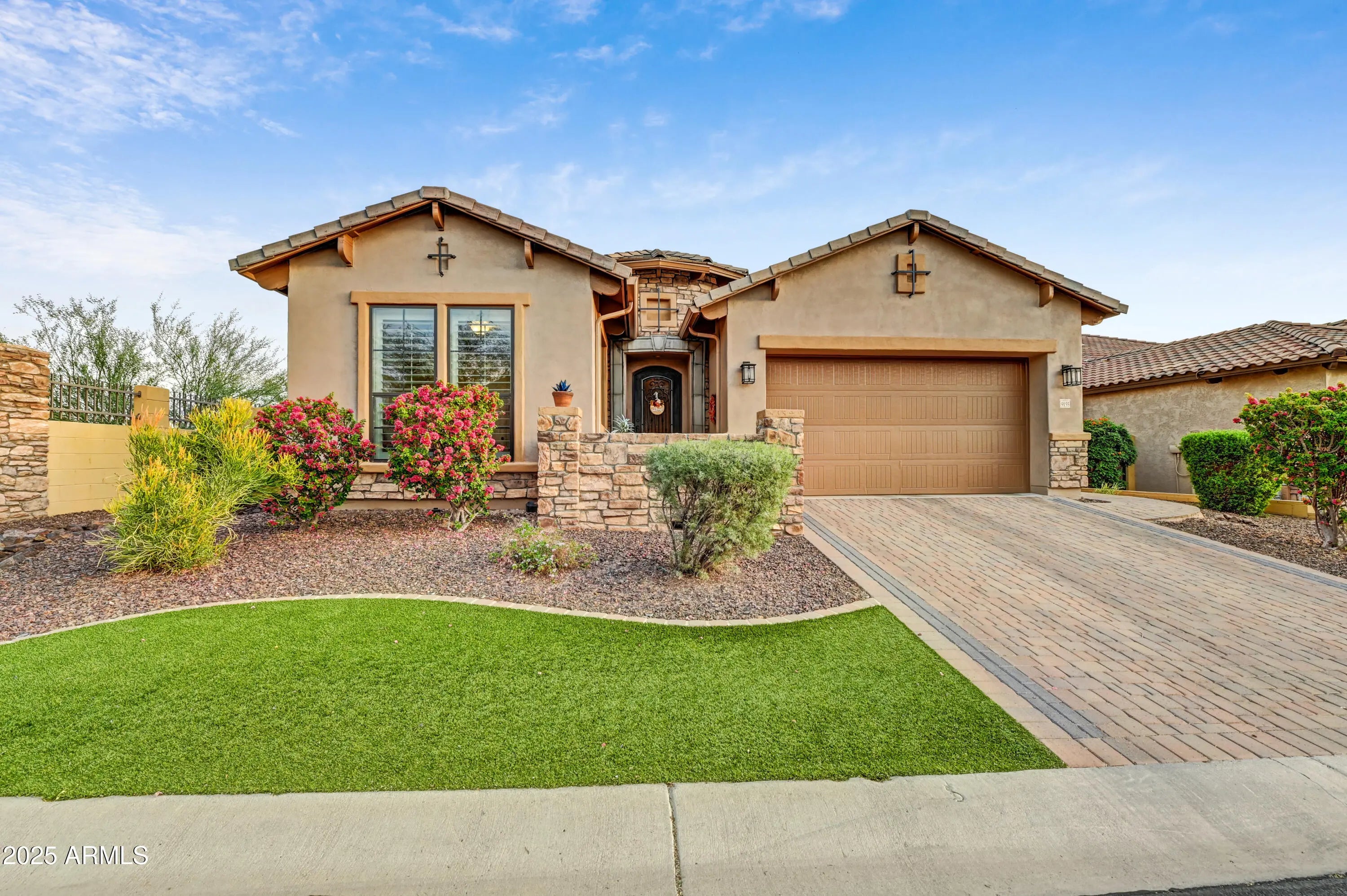 Photo of Listing #6945814