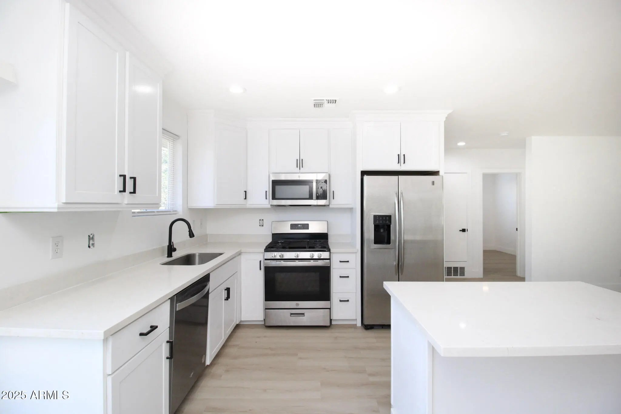 Photo of Listing #6942550