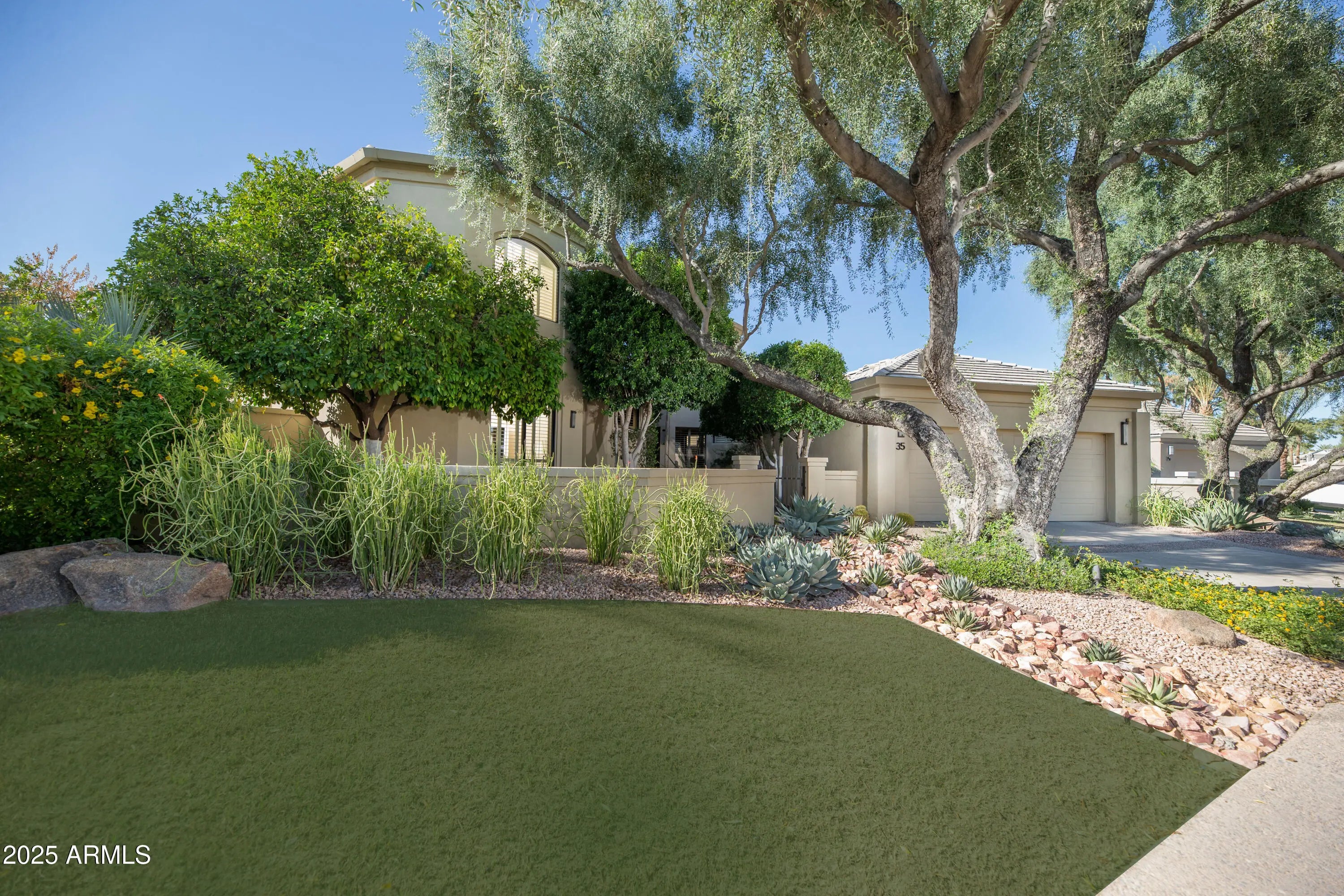 Photo of Listing #6942688