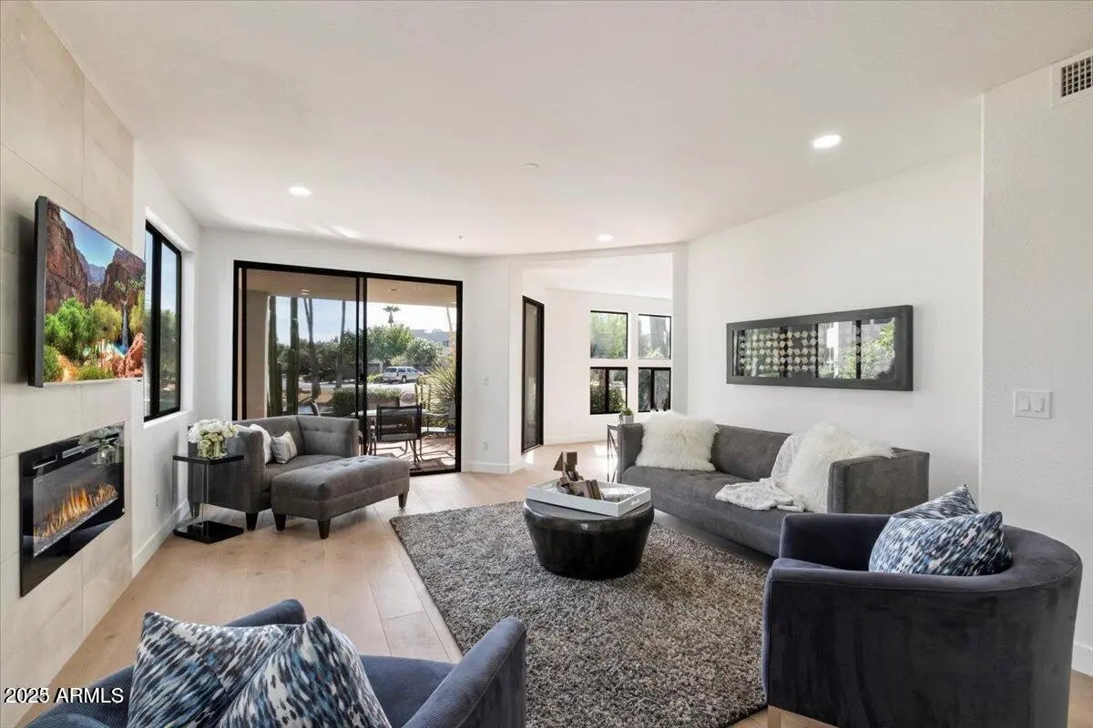 Photo of Listing #6942583