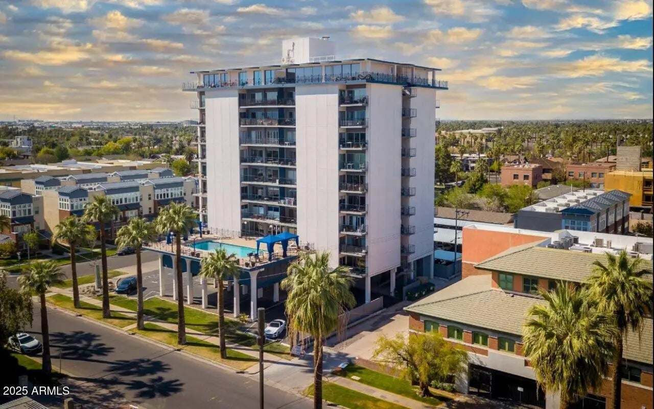 Photo of Listing #6953071