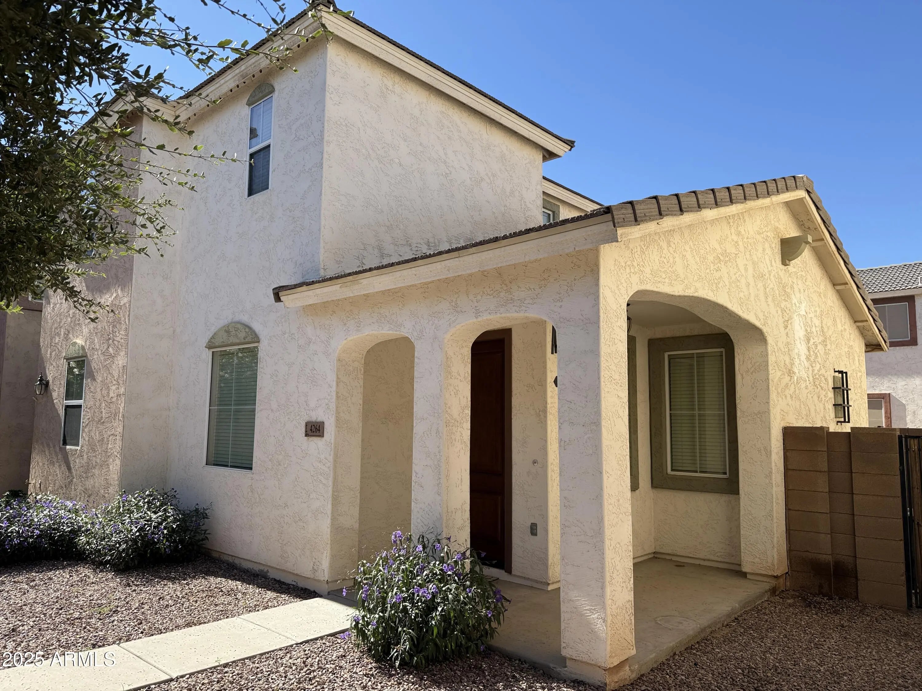 Photo of Listing #6942775