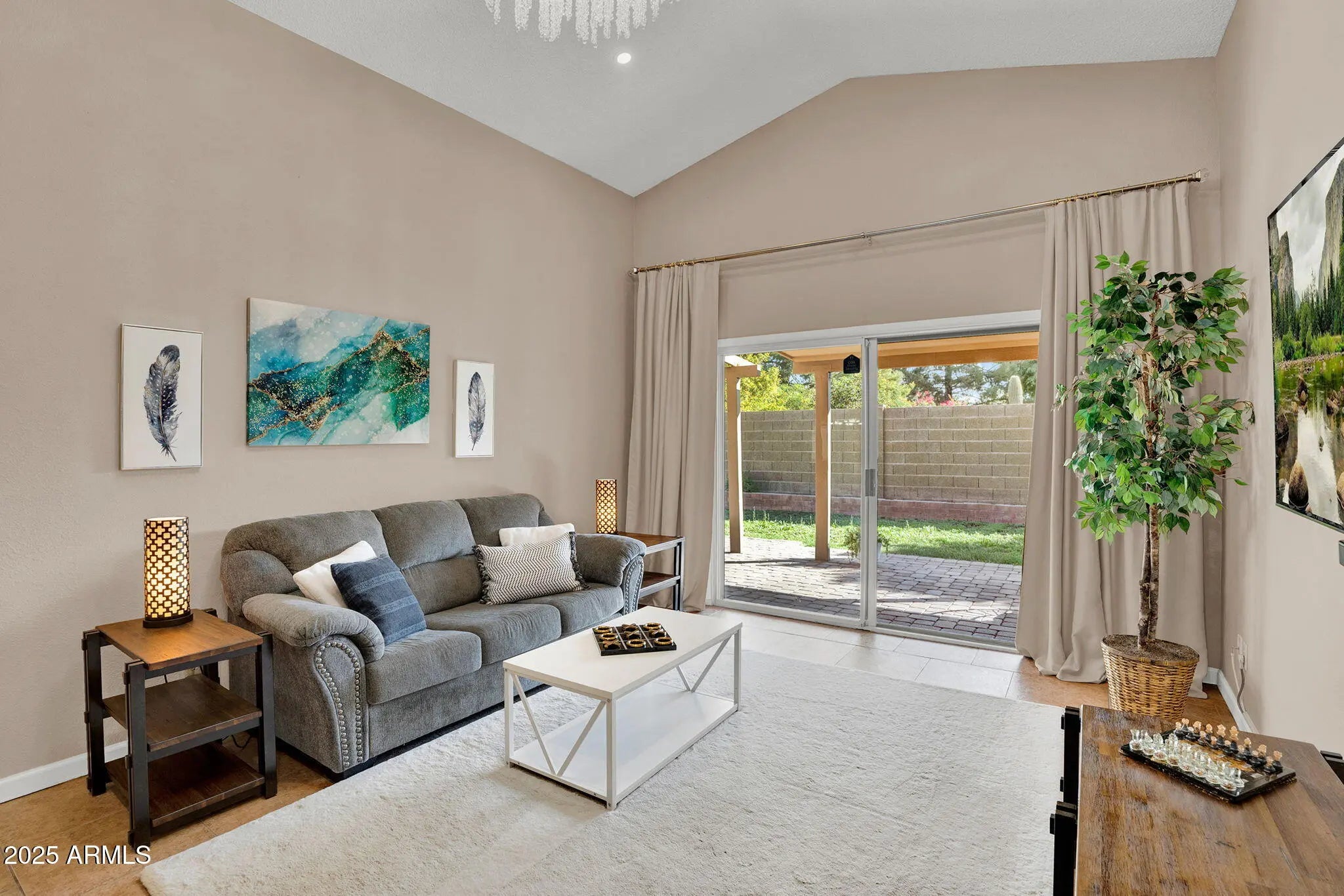 Photo of Listing #6944947