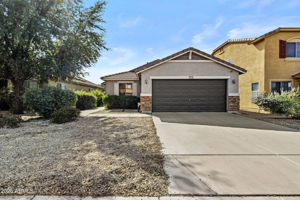 1823 W Desert Seasons Drive, San Tan Valley