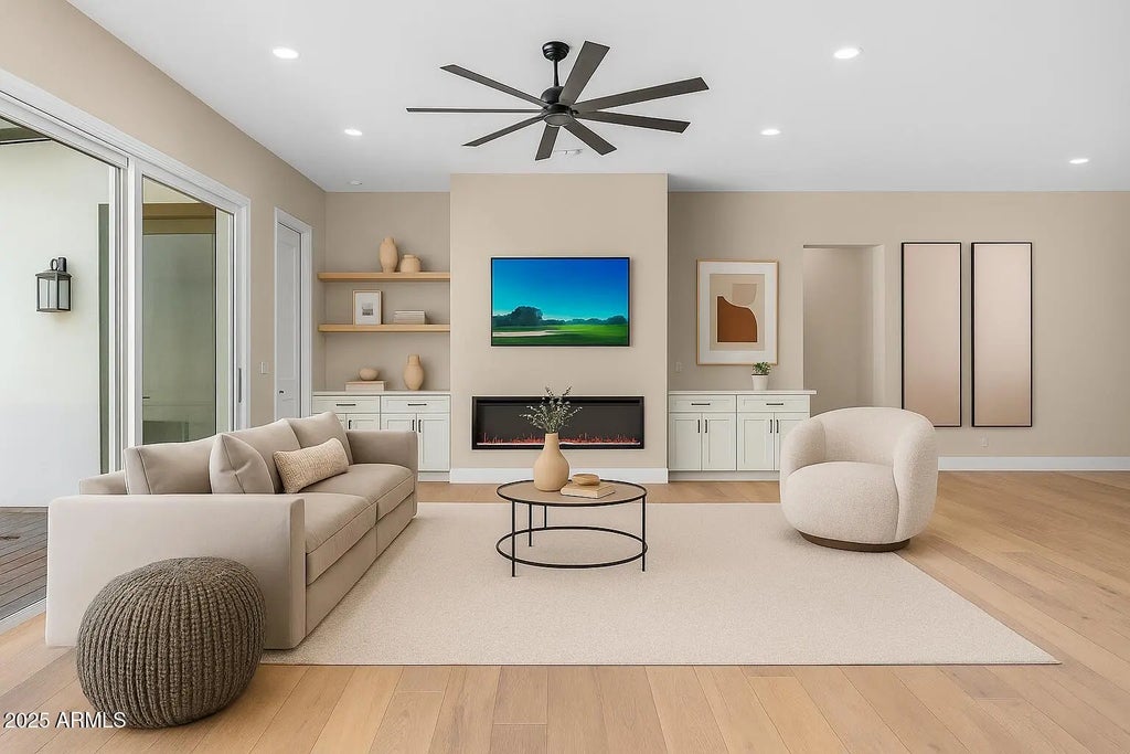 3808 E Piccadilly Road, Phoenix