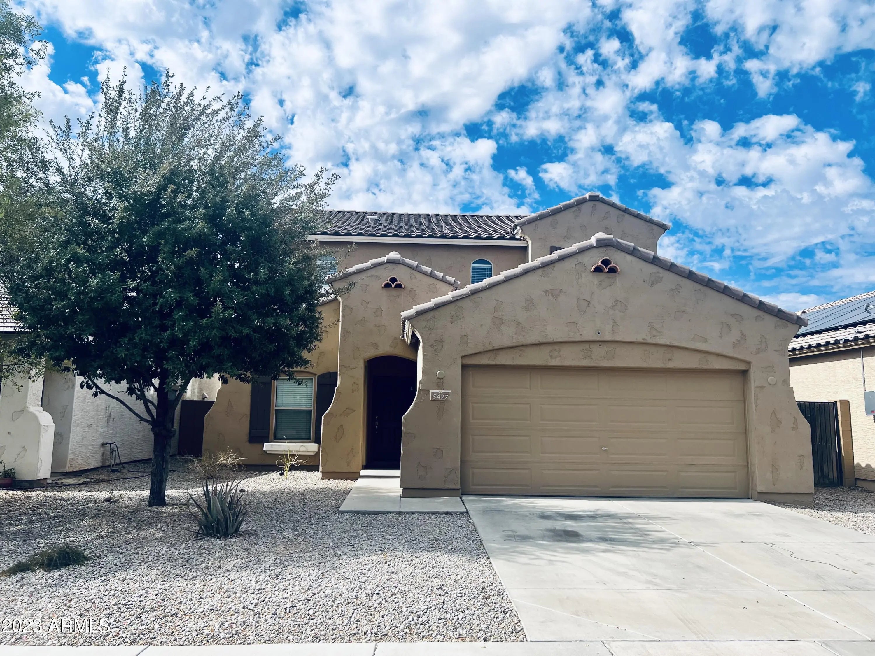 Photo of Listing #6943426