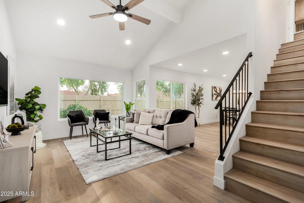 2415 W Greenway Road (unit 6), Phoenix