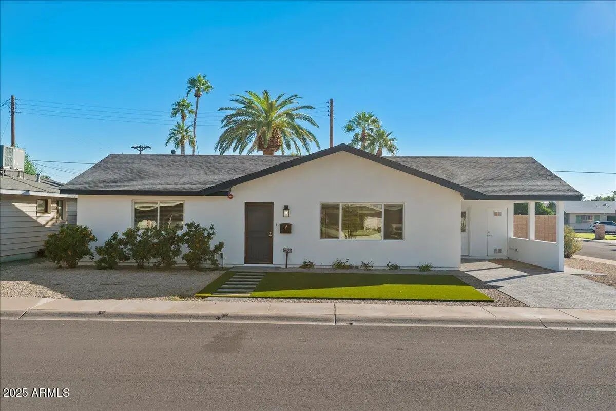 Photo of Listing #6945053