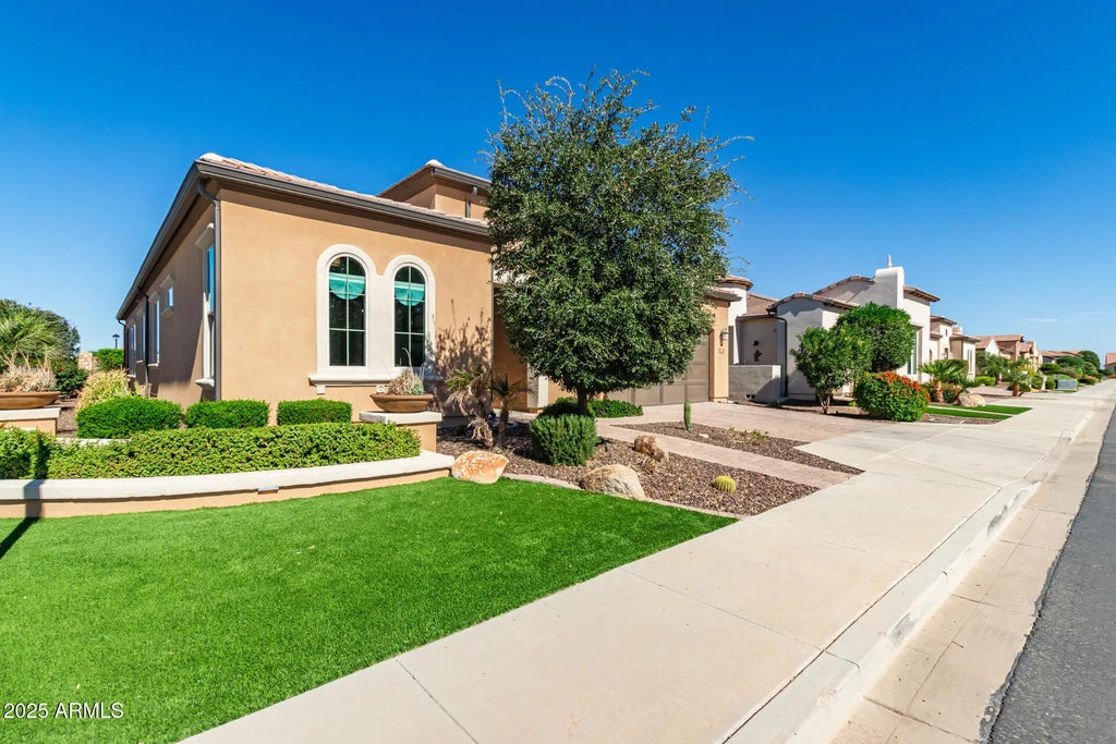 724 E Snowy Farm Drive, Queen Creek