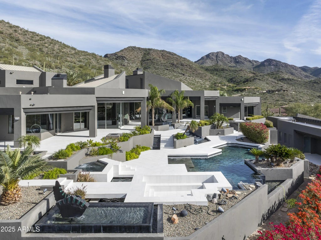 10324 E Calle De Las Brisas, Scottsdale