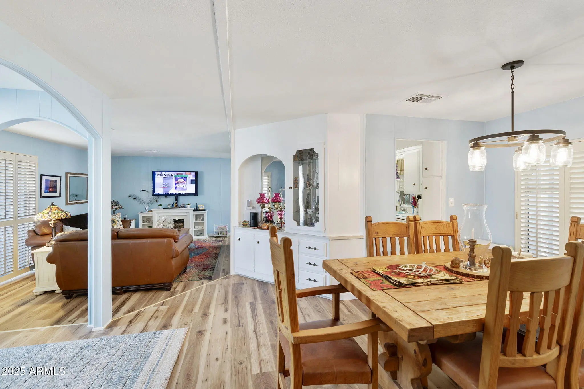 Photo of Listing #6943453