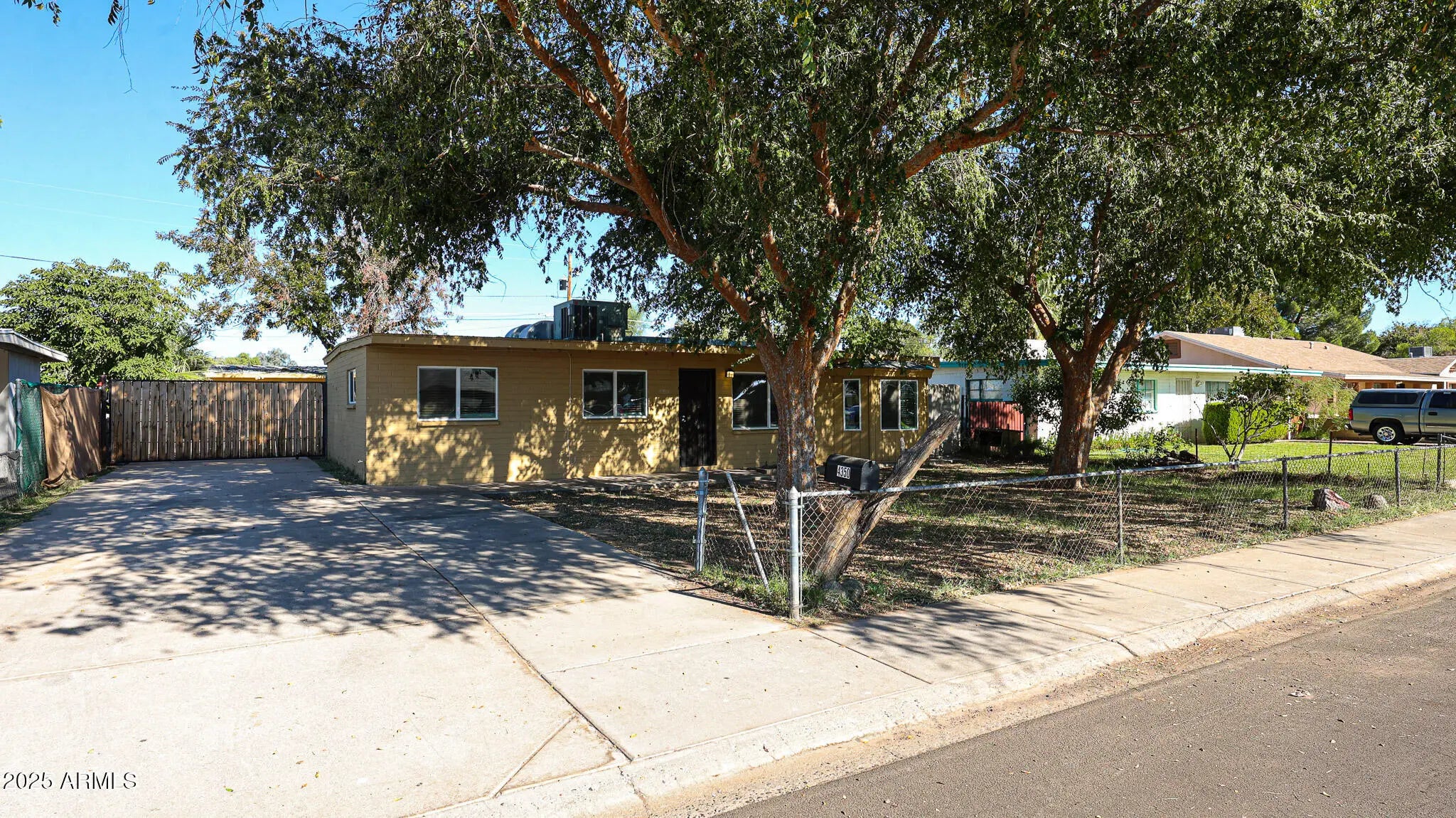 Photo of Listing #6944075