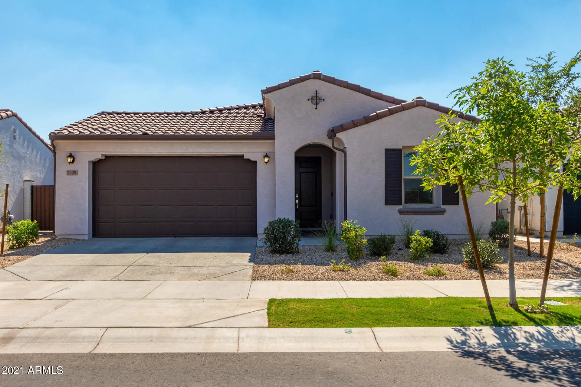 Photo of Listing #6943400