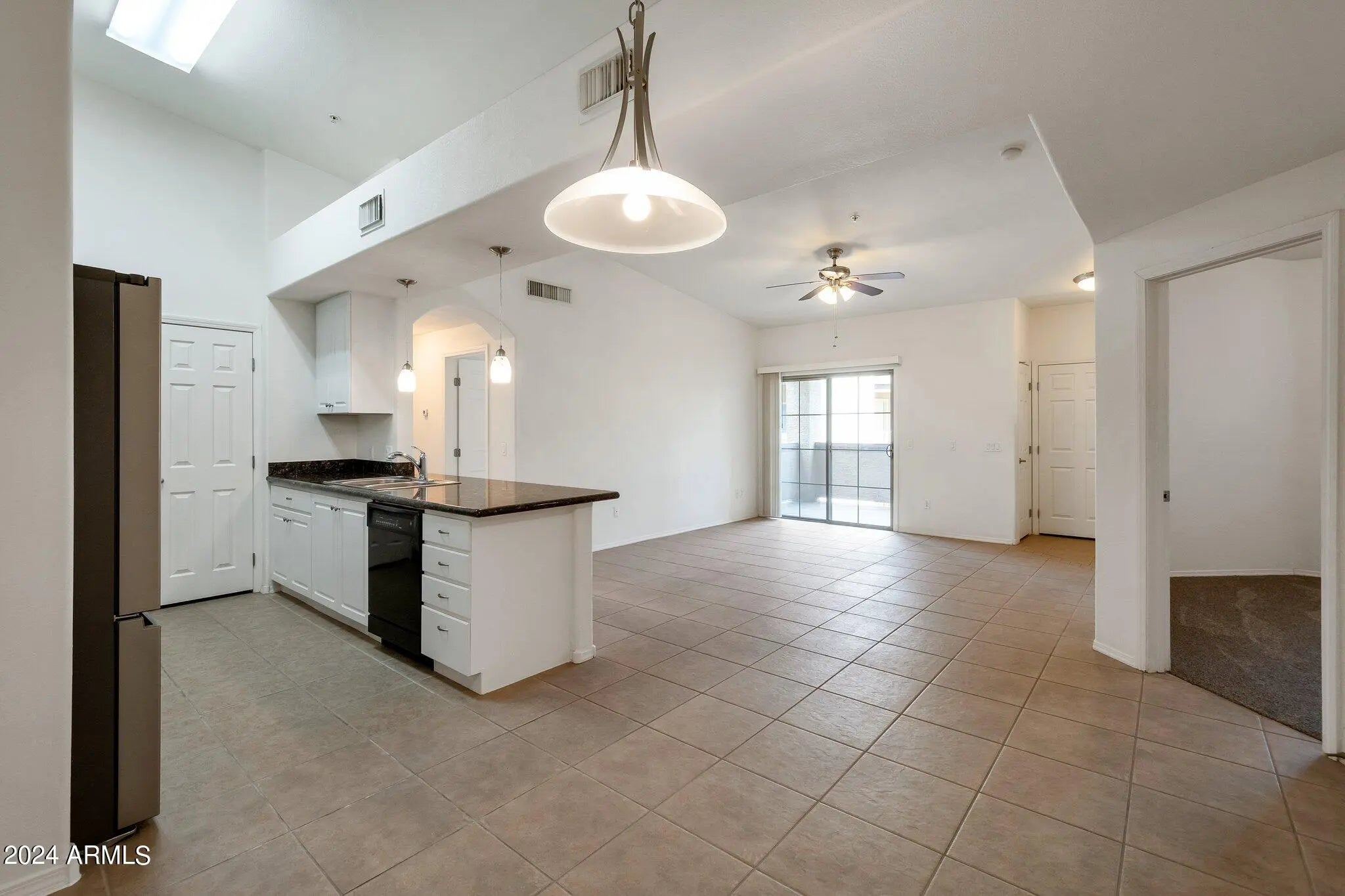 Photo of Listing #6943419