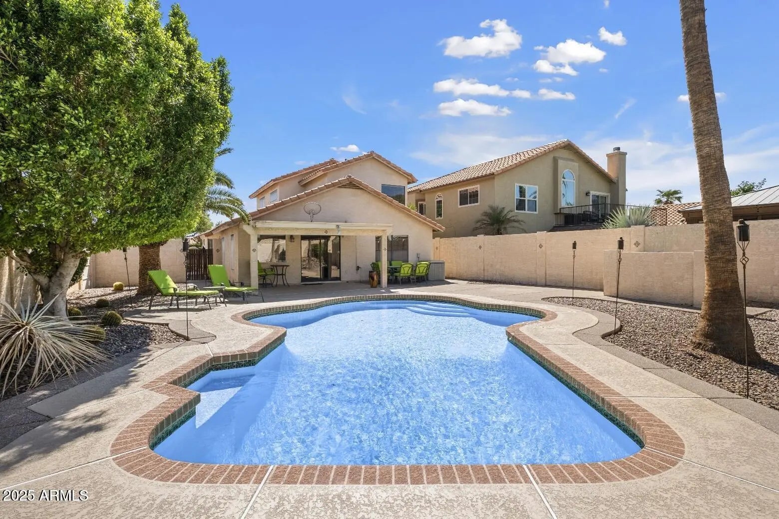 Photo of Listing #6943431