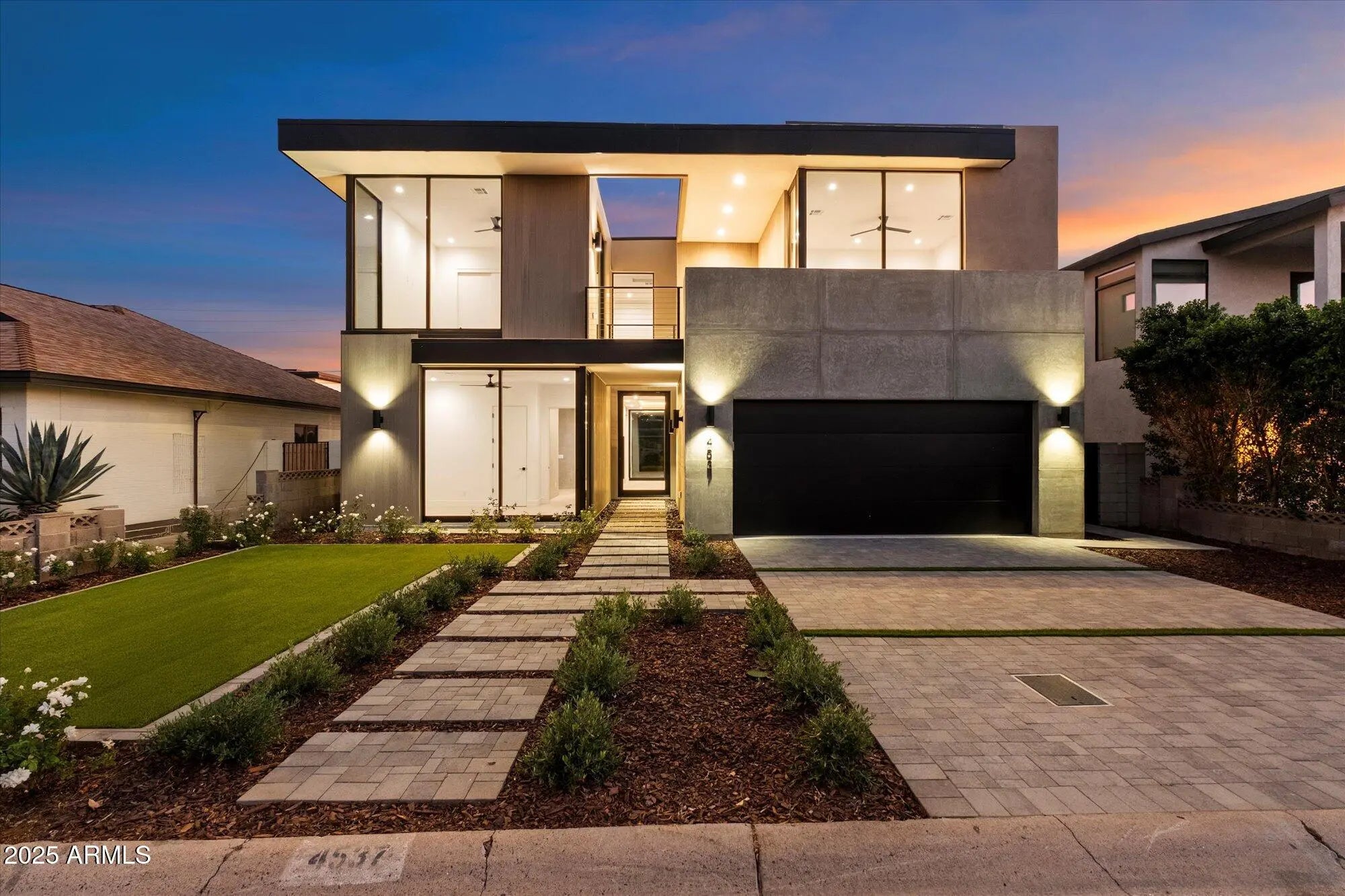 Photo of Listing #6944096