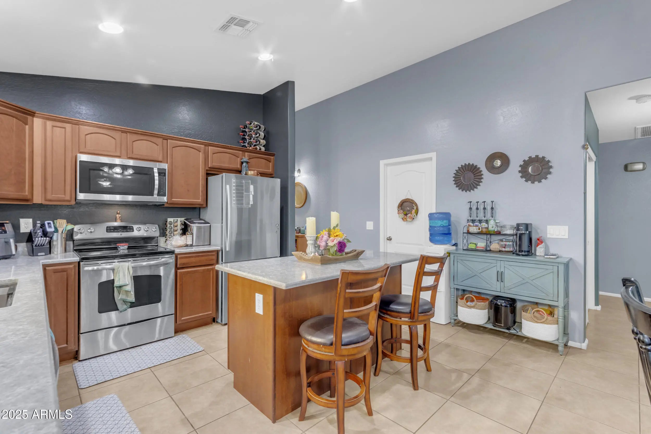 Photo of Listing #6943689