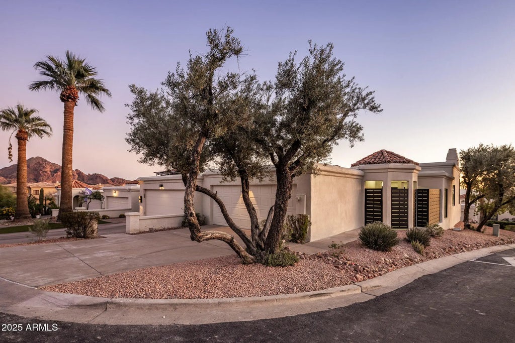3800 E Lincoln Drive (unit 43), Phoenix