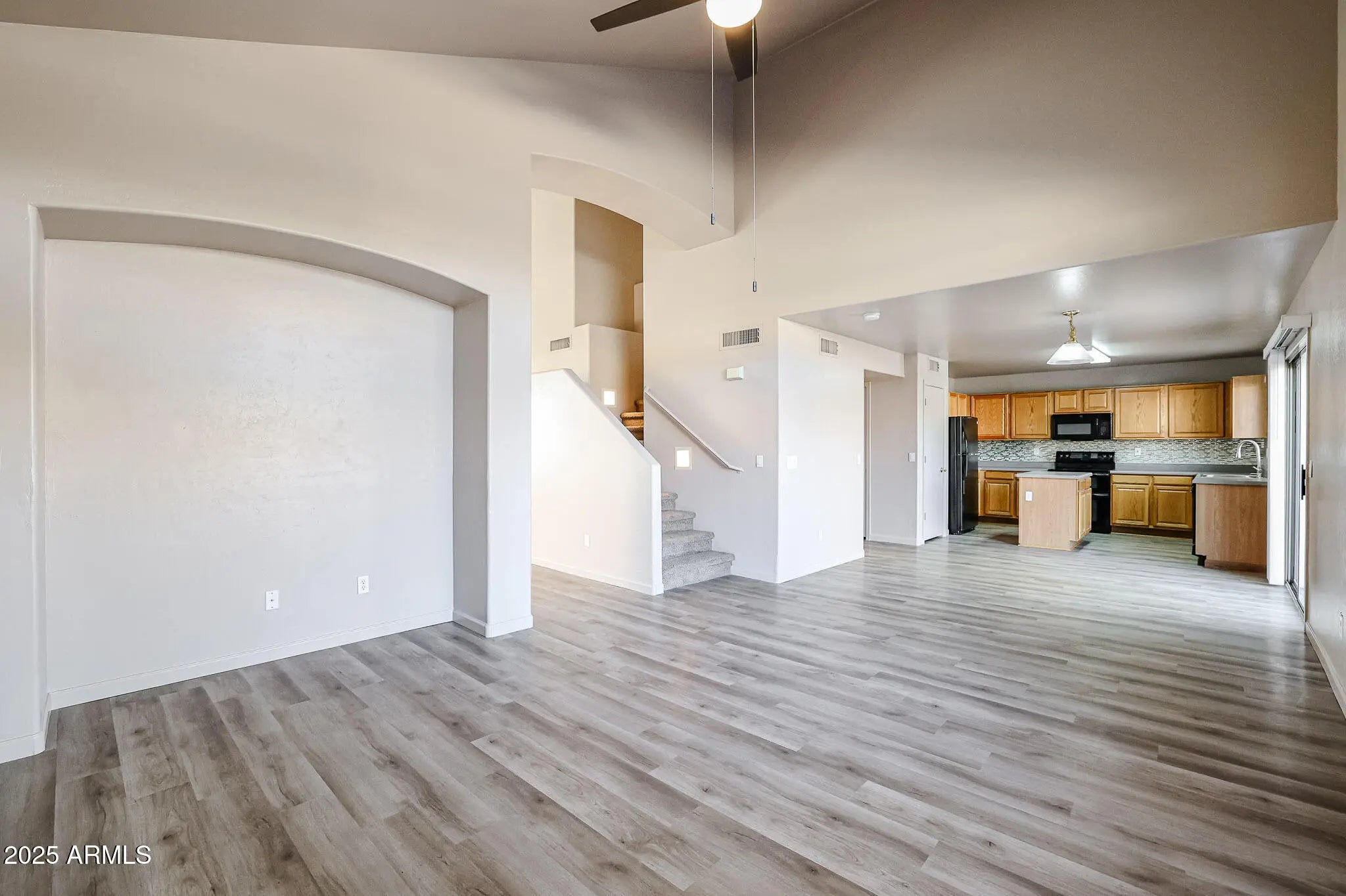 Photo of Listing #6948270