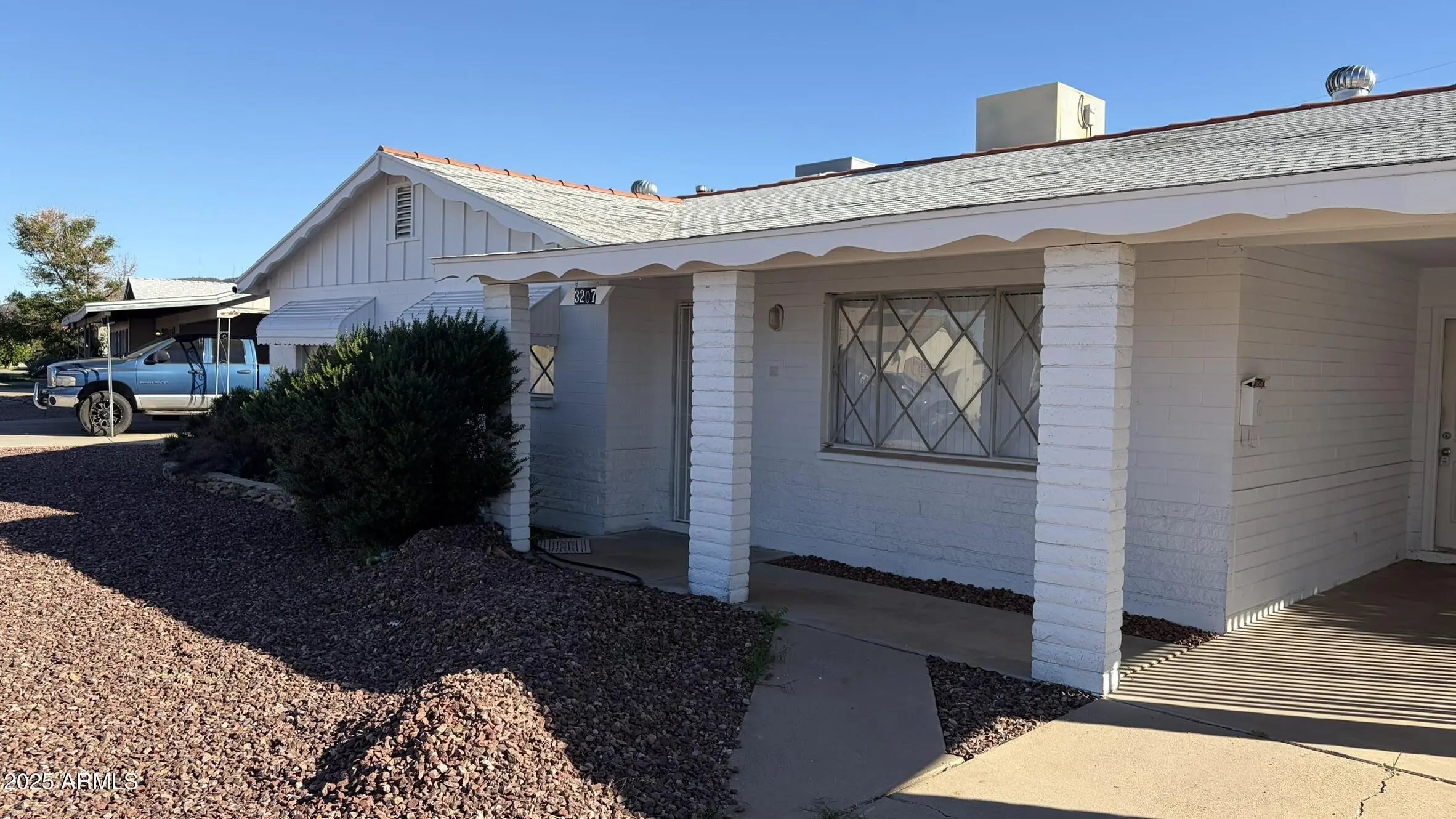 Photo of Listing #6943770