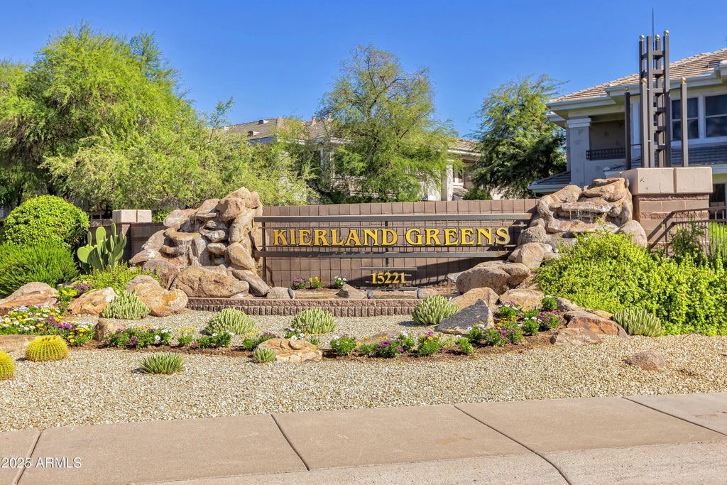 15221 N Clubgate Drive (unit 1093), Scottsdale