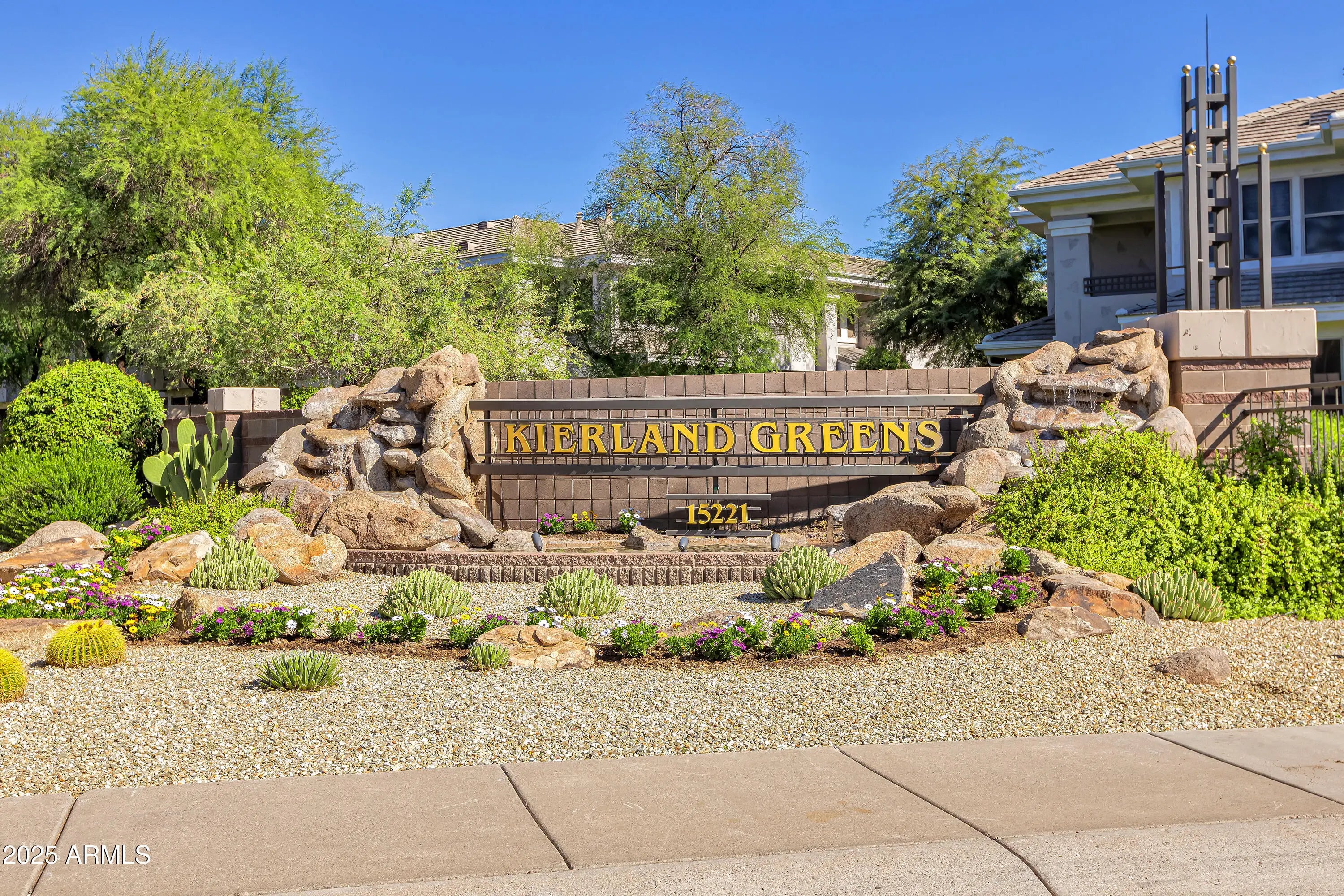 Photo of Listing #6945872