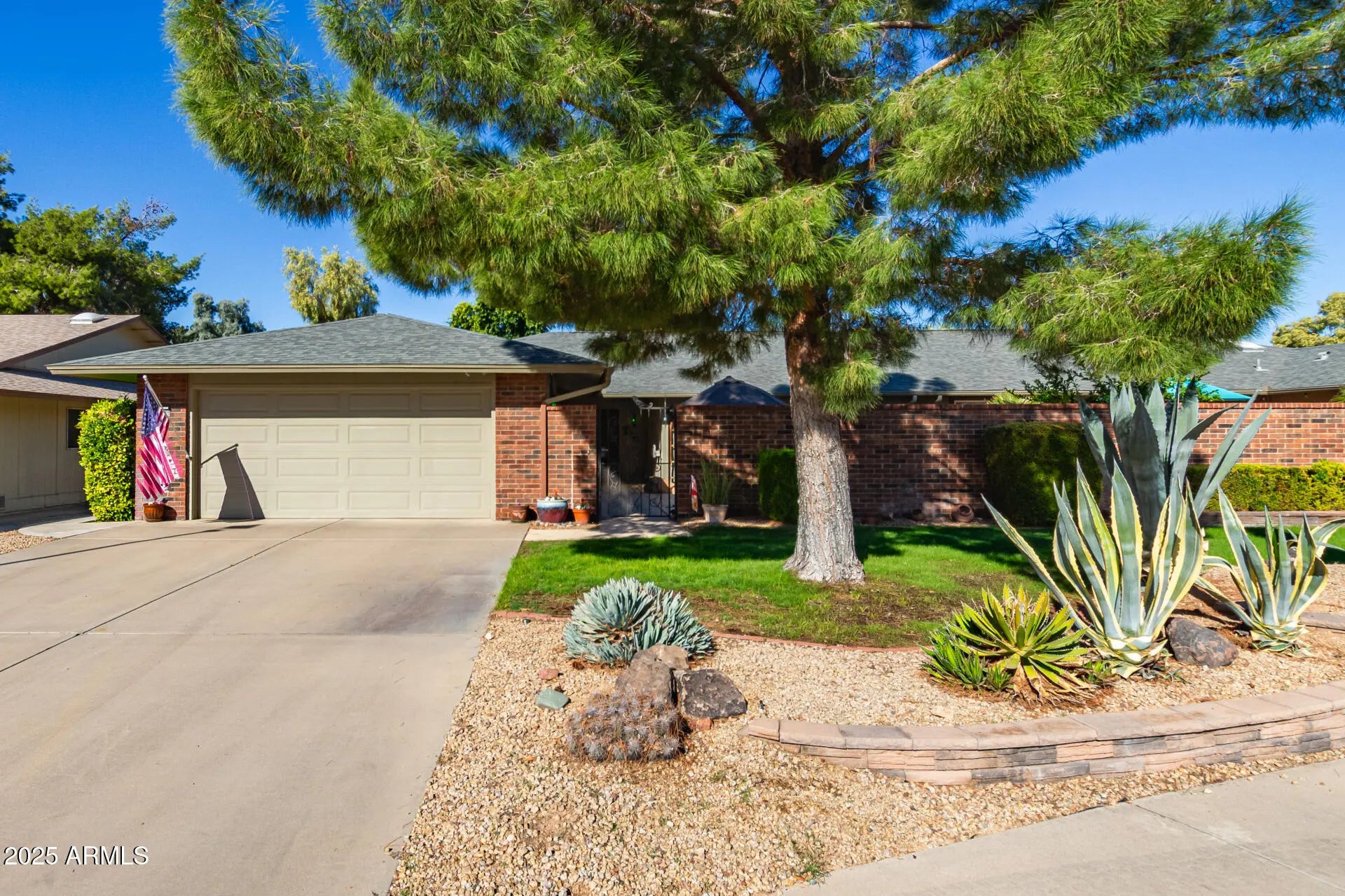 Photo of Listing #6944921