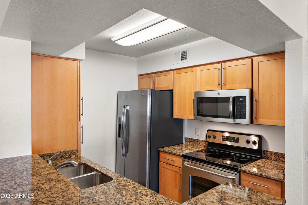 2025 E Campbell Avenue (unit 309), Phoenix