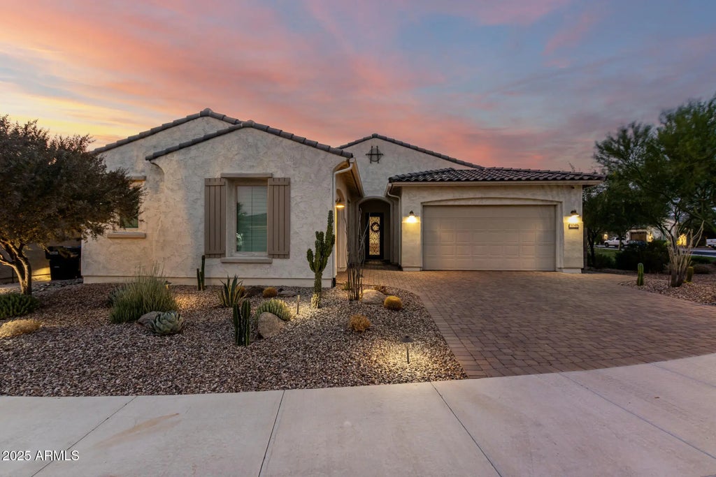 3046 E Crest Lane, Phoenix