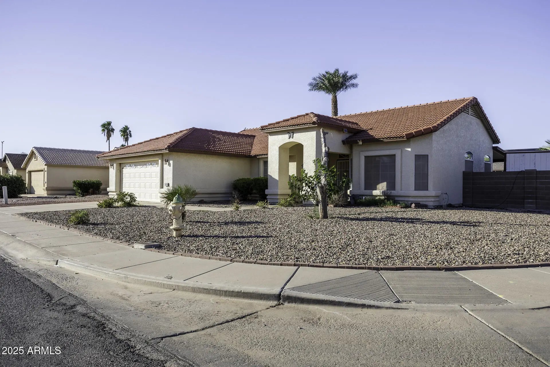 Photo of Listing #6945443