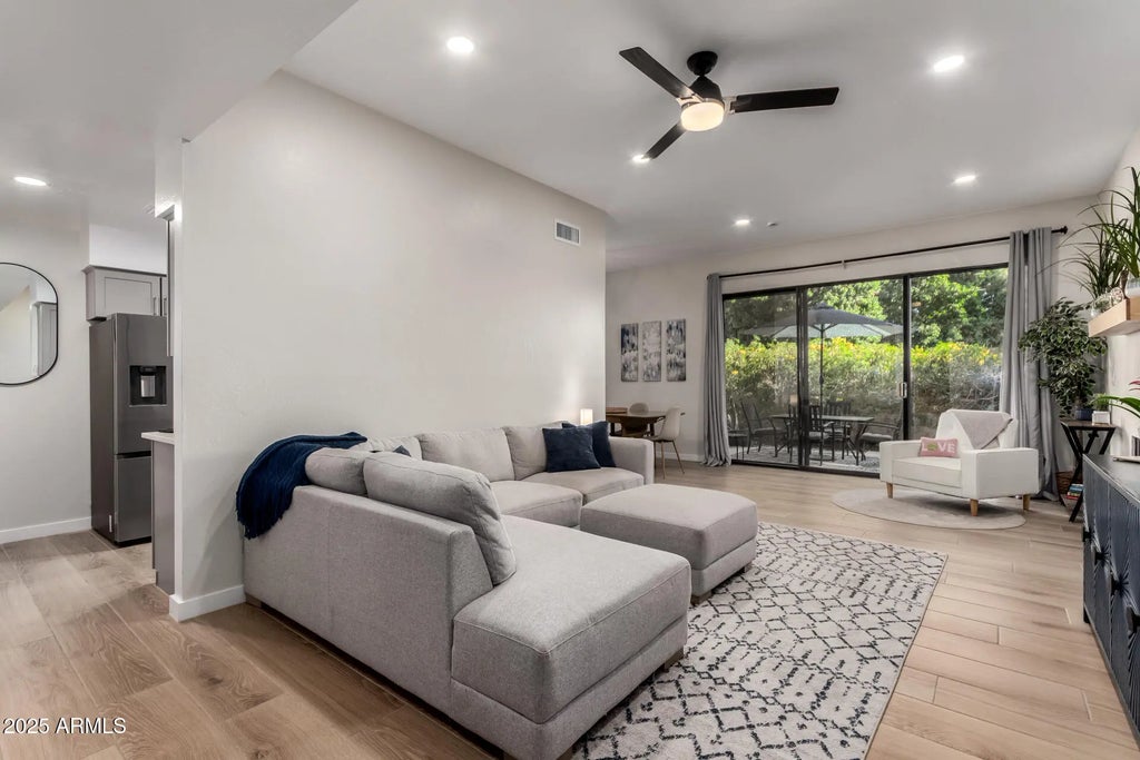 1207 E Northshore Drive (unit 136), Tempe