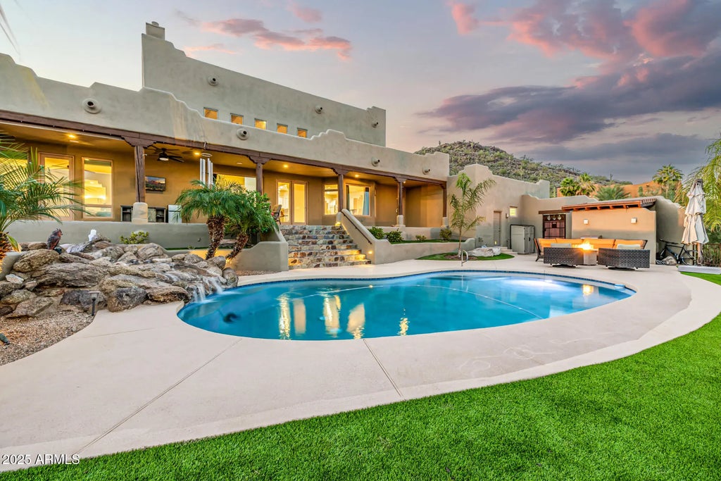 1815 W Sentinel Rock Road, Phoenix