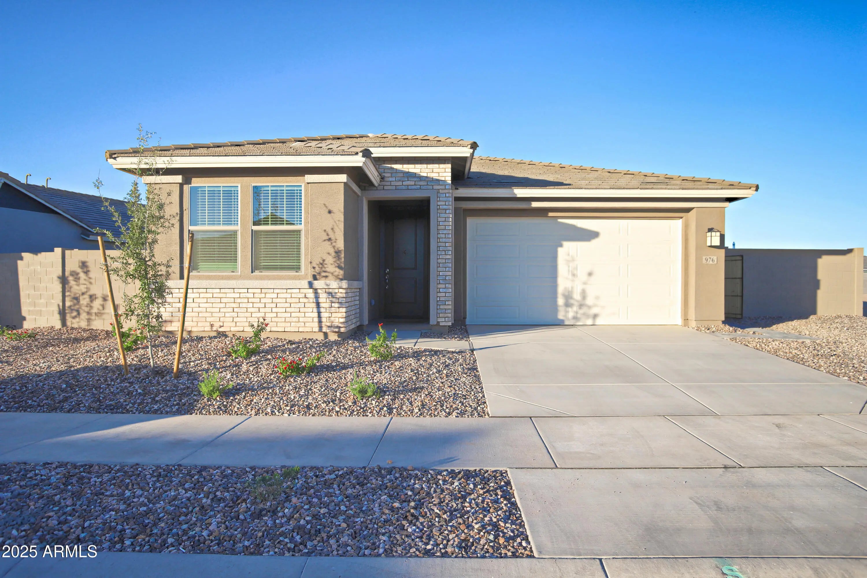 Photo of Listing #6944090