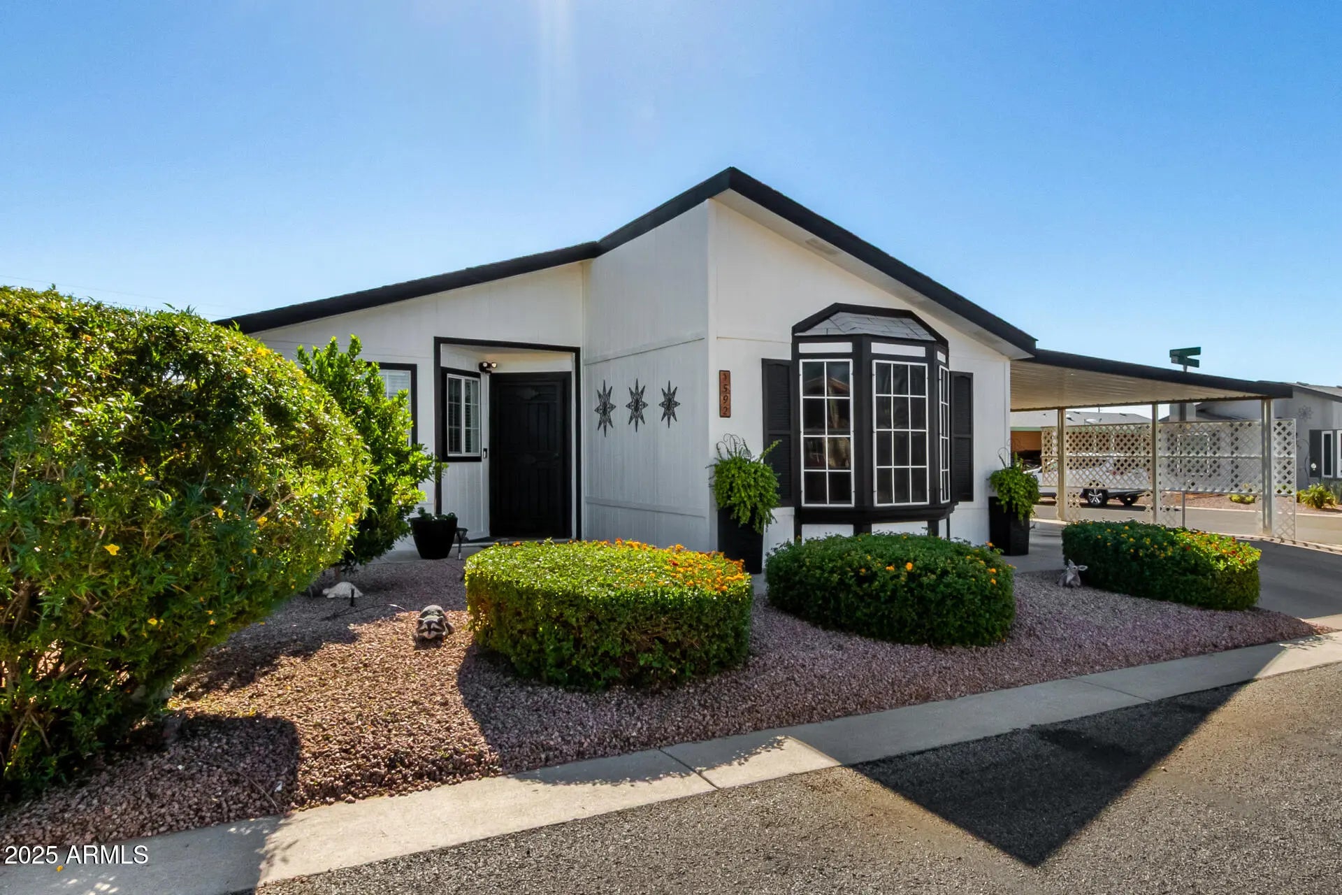 Photo of Listing #6944252