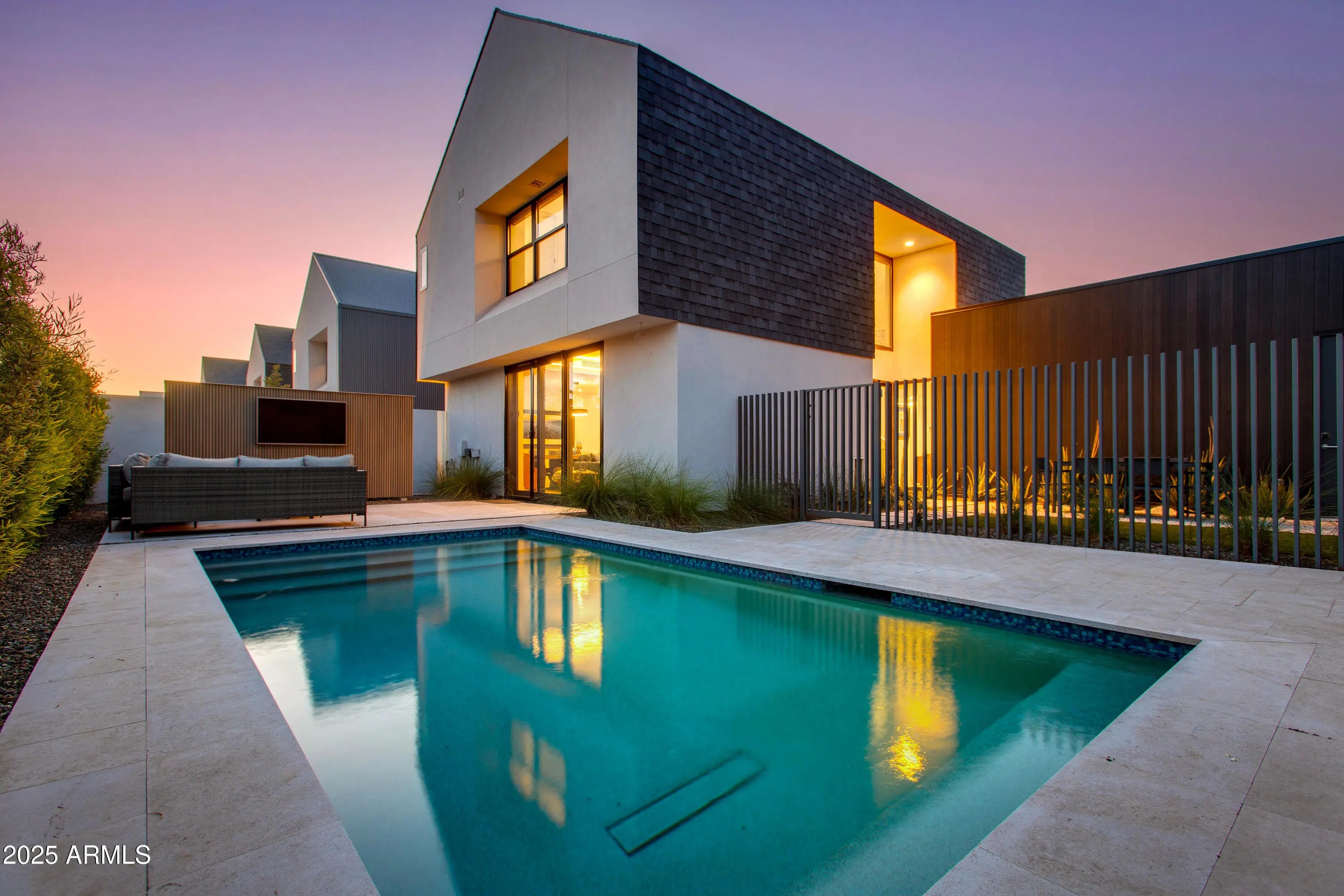 Photo of Listing #6944390