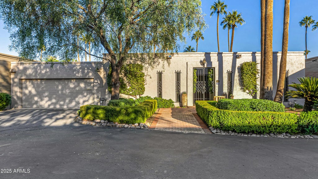 5642 N Scottsdale Road, Paradise Valley