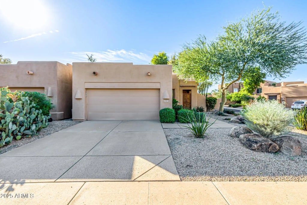 8323 E Las Estancias Street, Scottsdale