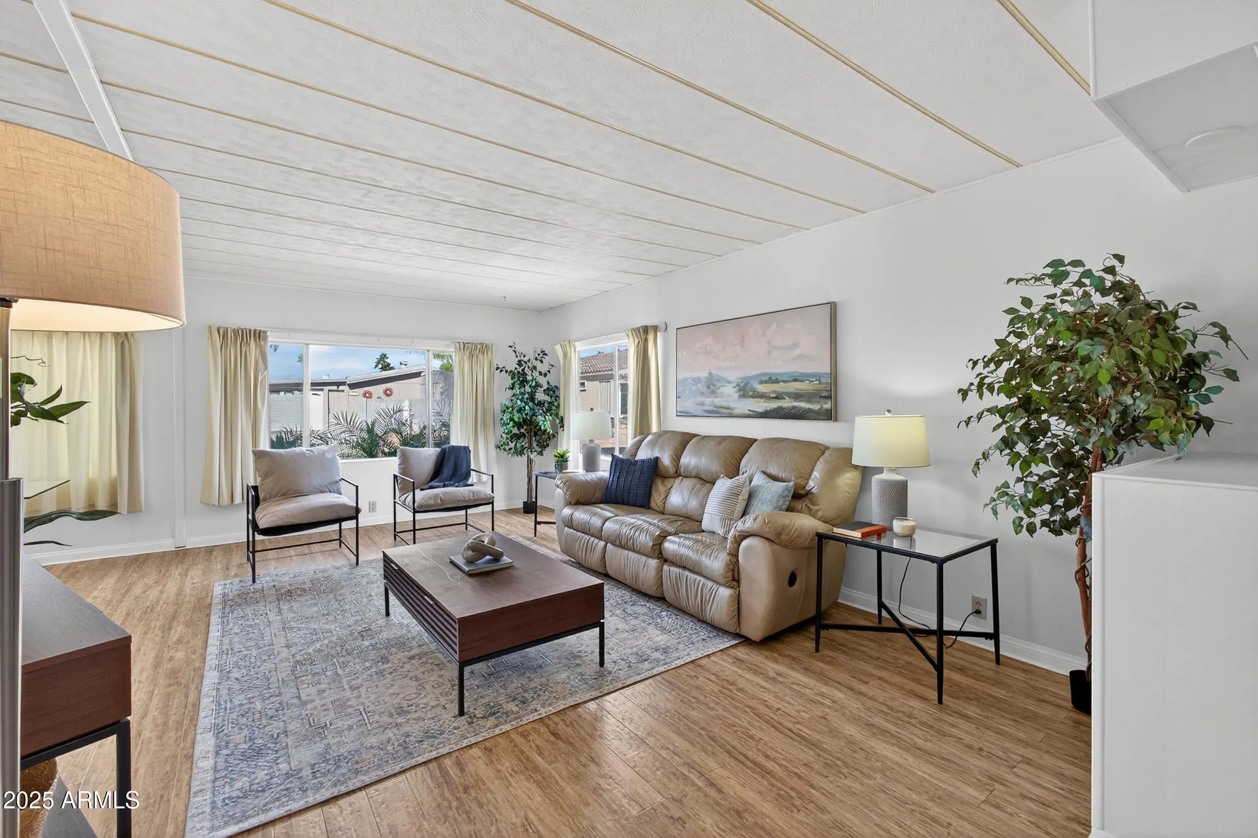 Photo of Listing #6946899