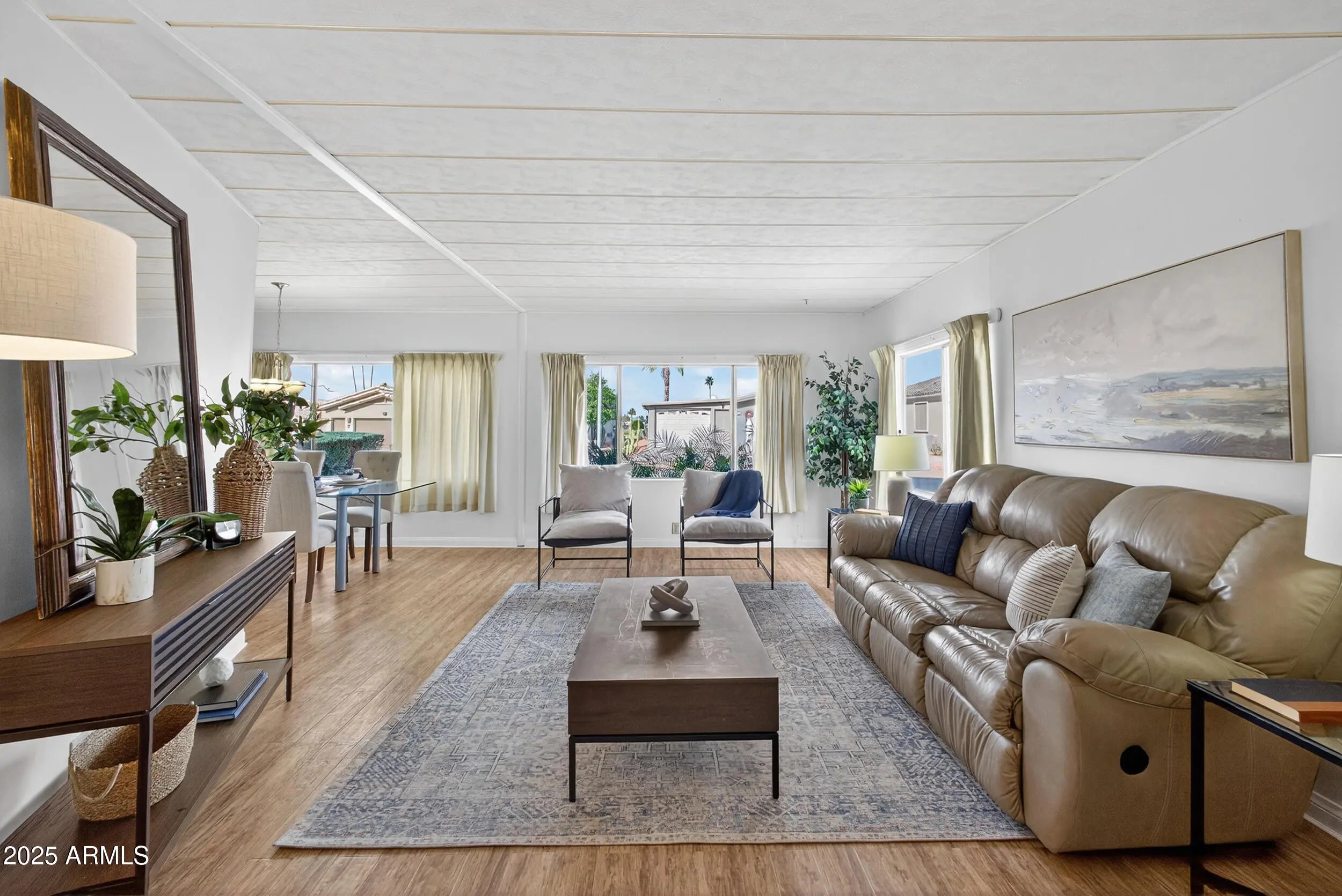 Photo of Listing #6946899