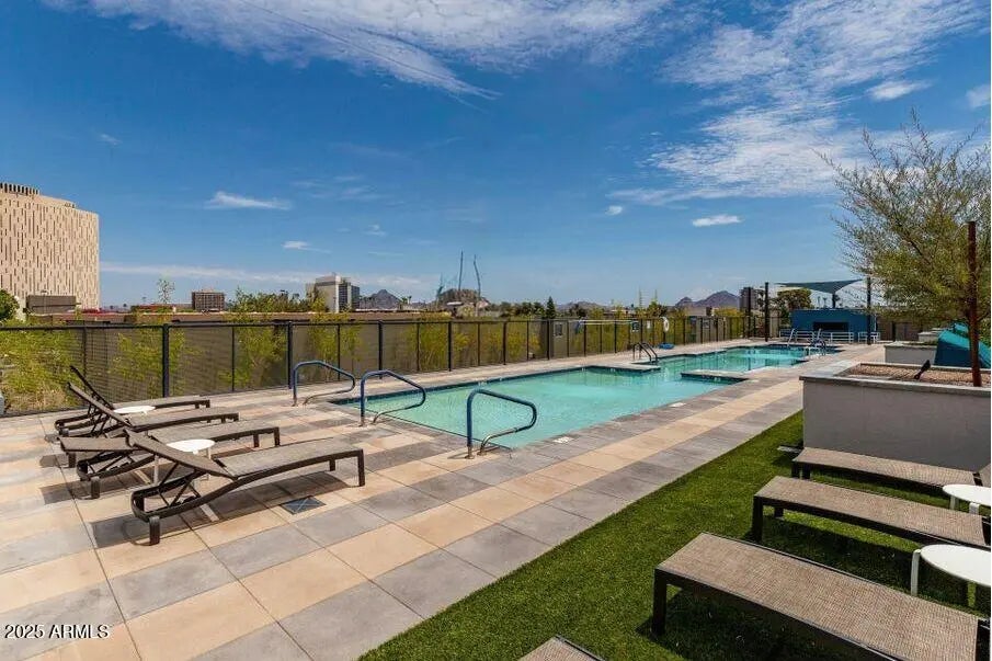 Photo of Listing #6944582