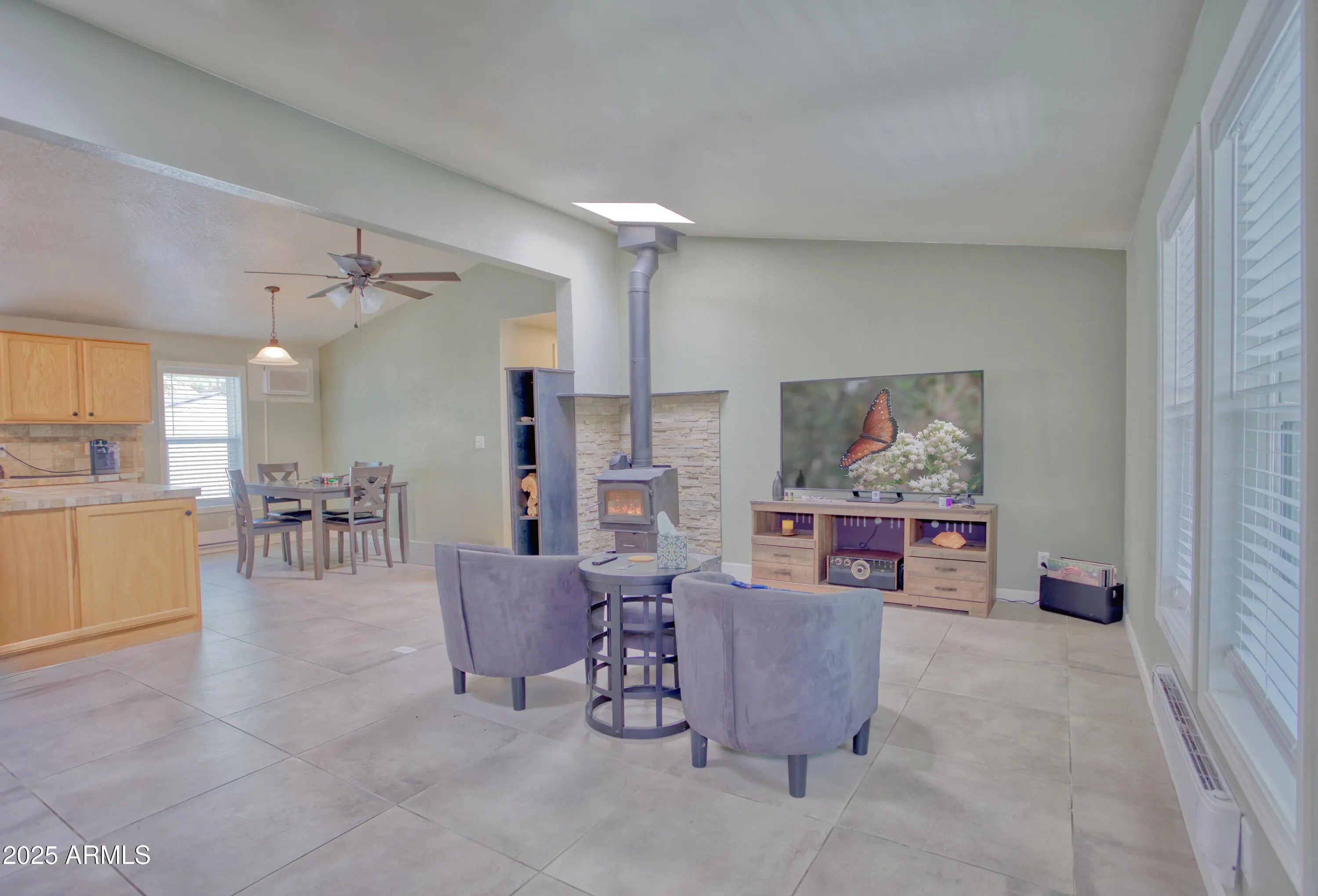 Photo of Listing #6944631