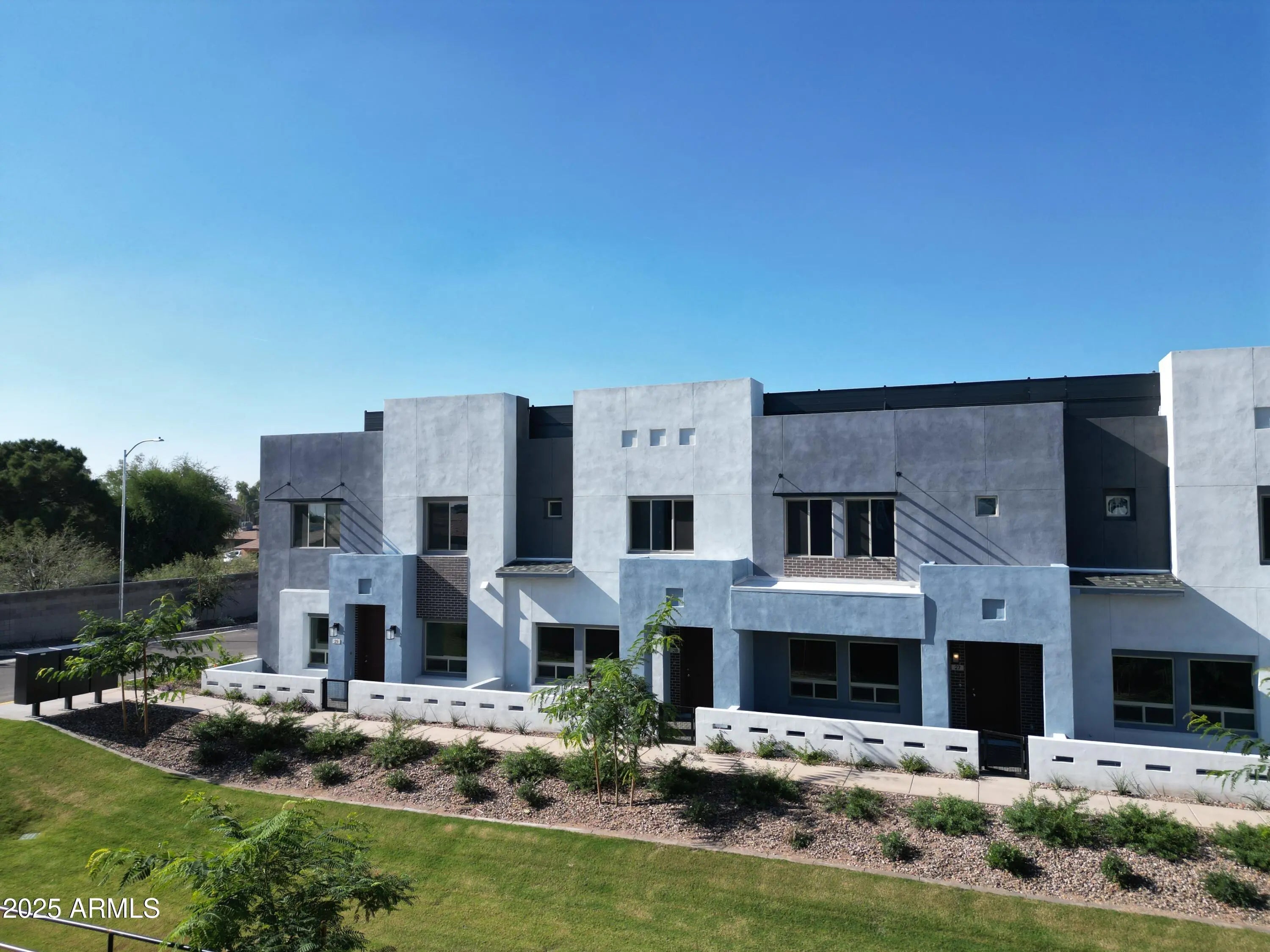 Photo of Listing #6944724