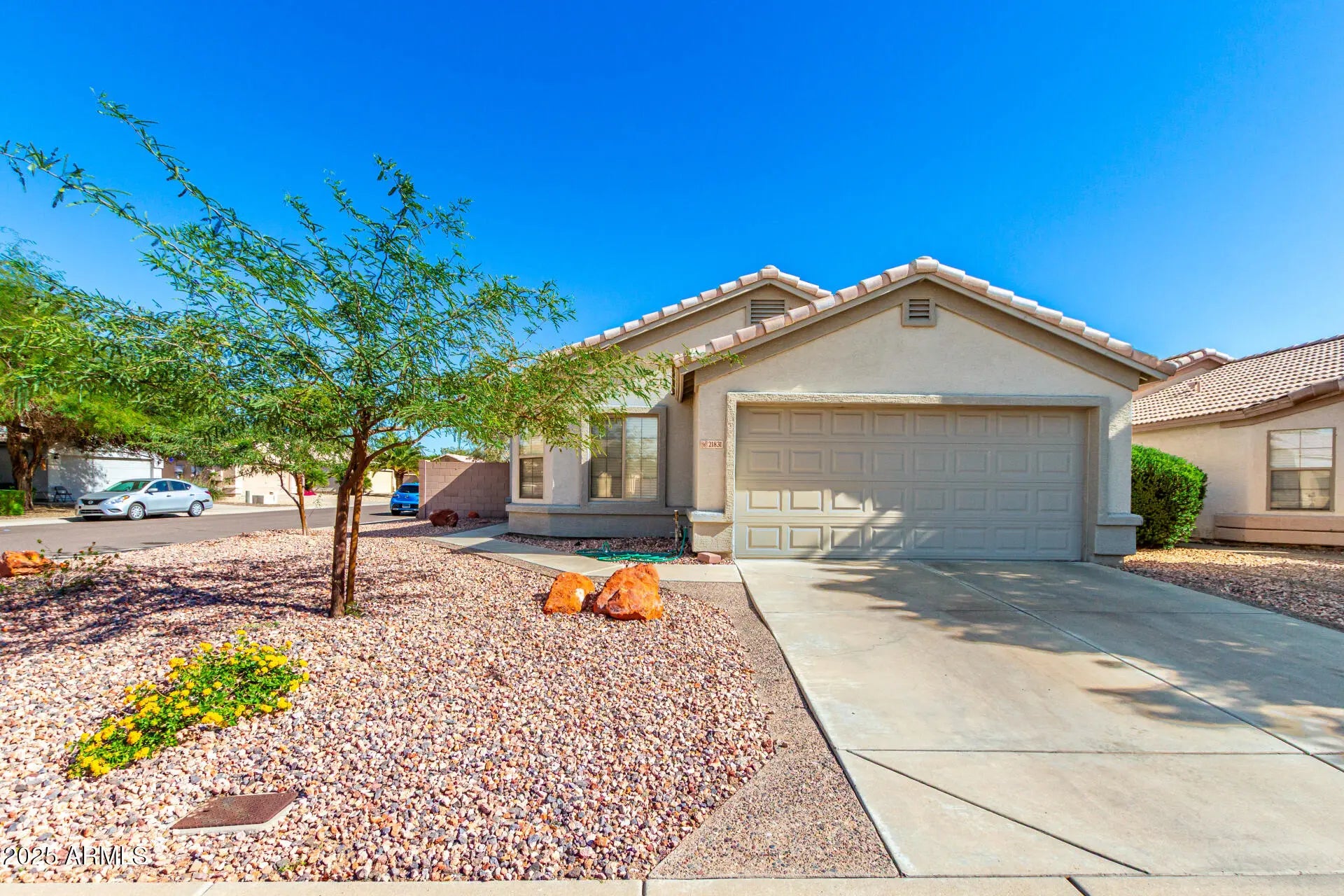 Photo of Listing #6945849