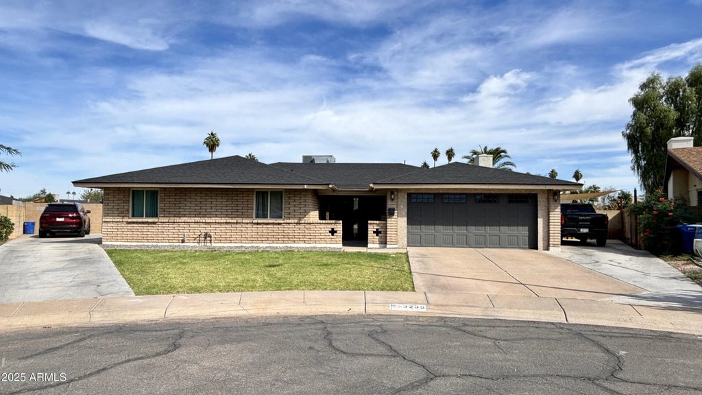 3235 S Allred Drive, Tempe