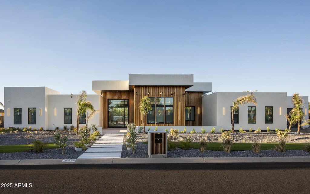 6026 E Pershing Avenue, Scottsdale