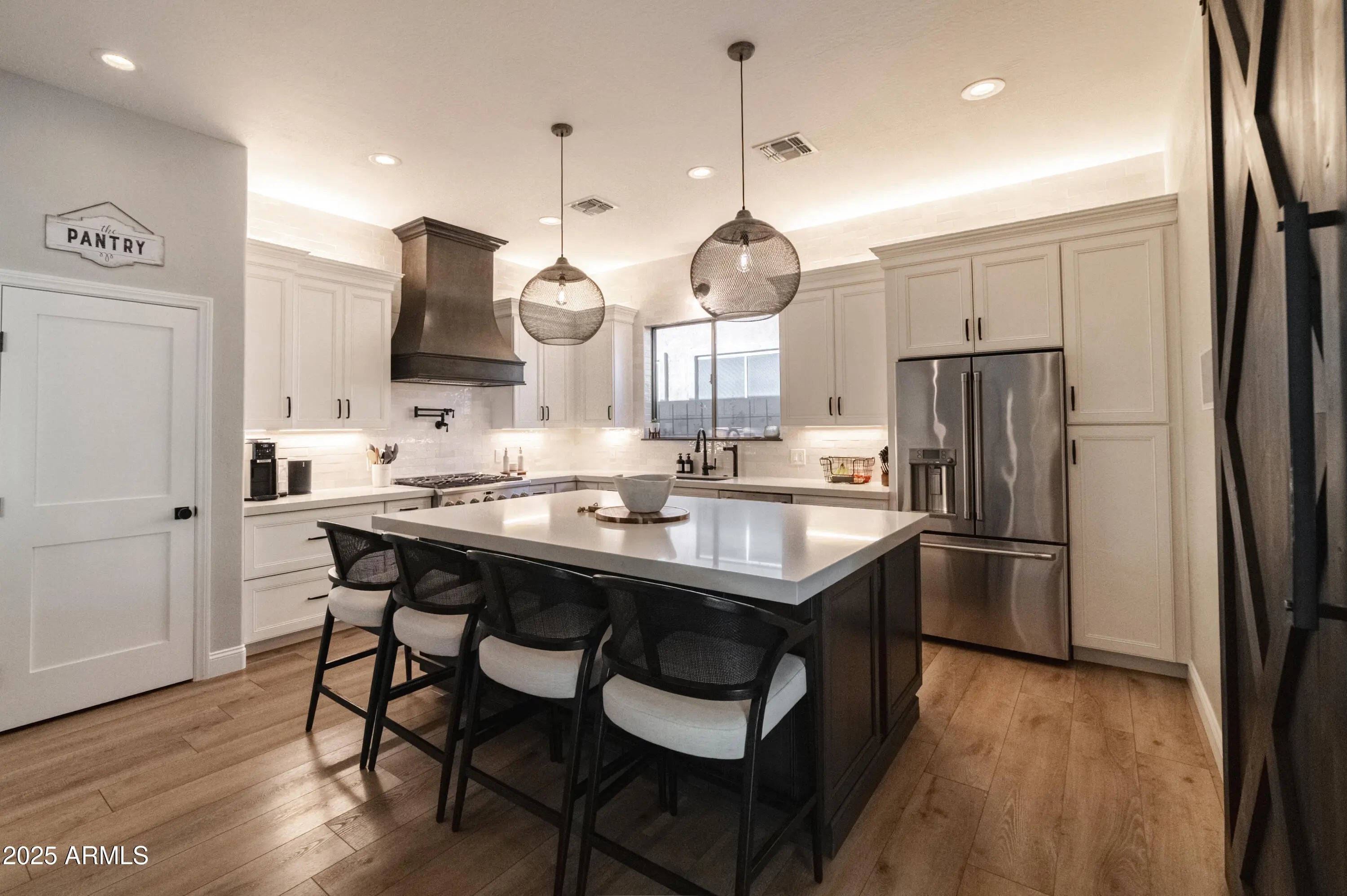 Photo of Listing #6946248