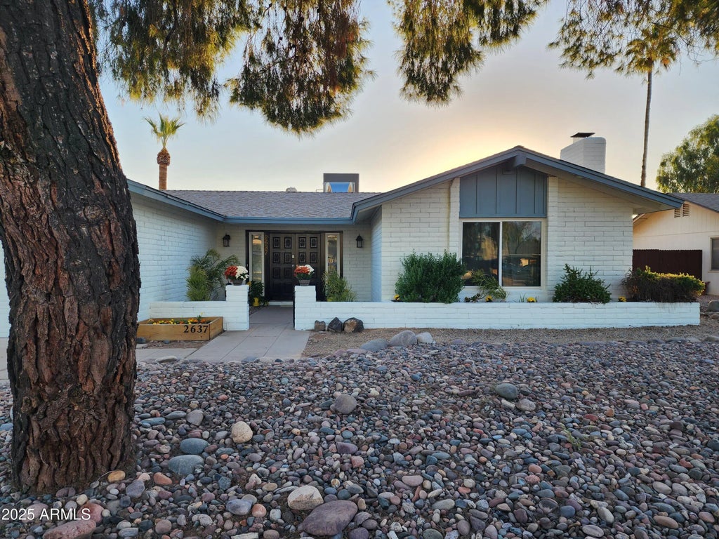 2637 S El Paradiso, Mesa
