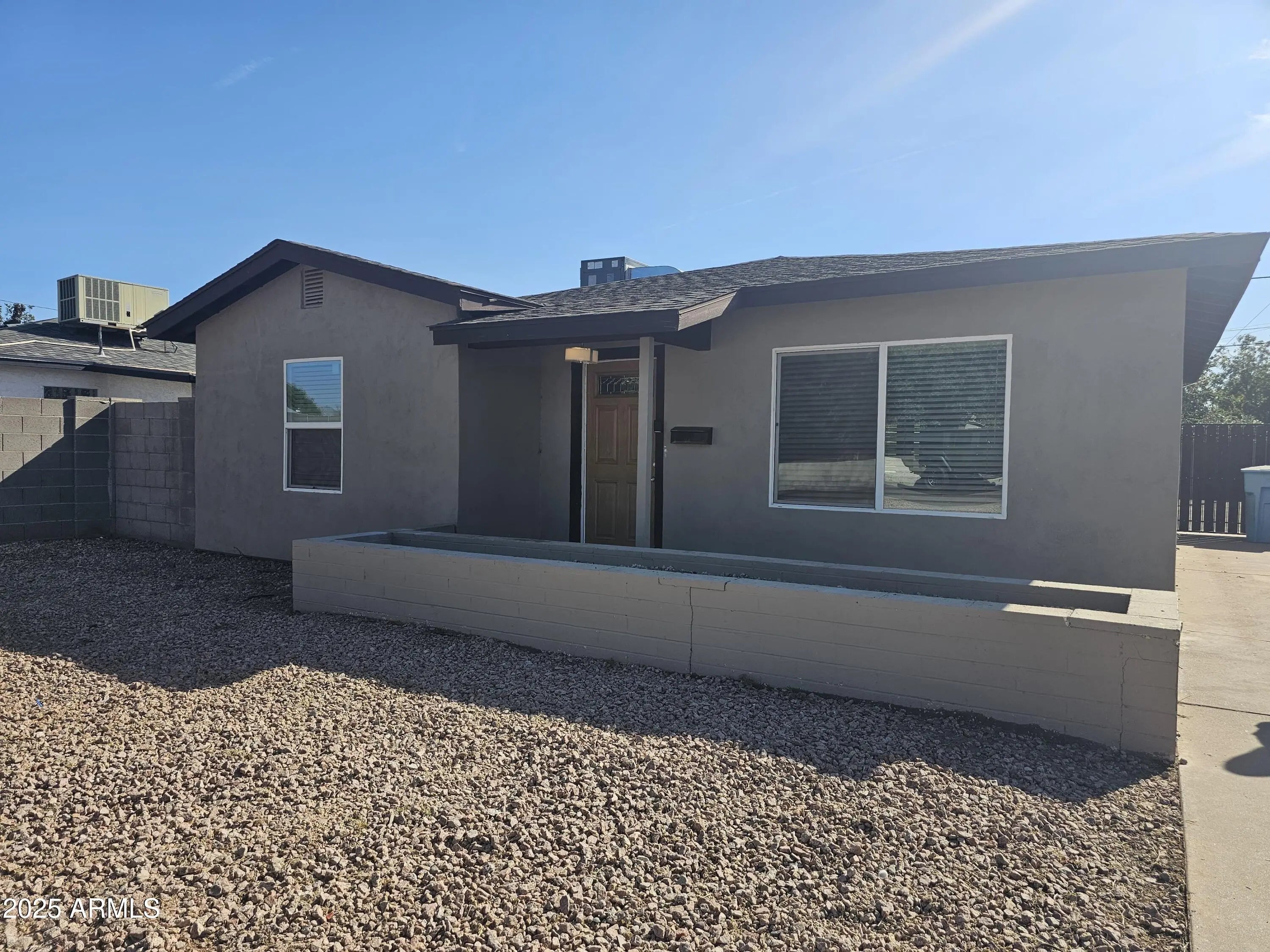 Photo of Listing #6945641